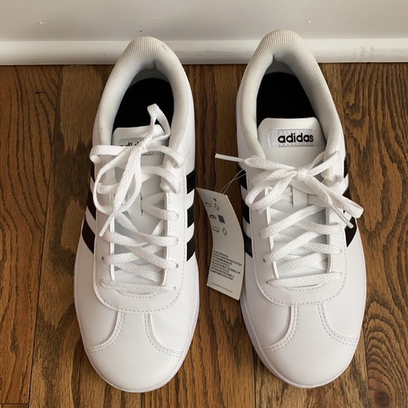 Adidas Sneakers, fits like 6.5US white color - Picture 9 of 14